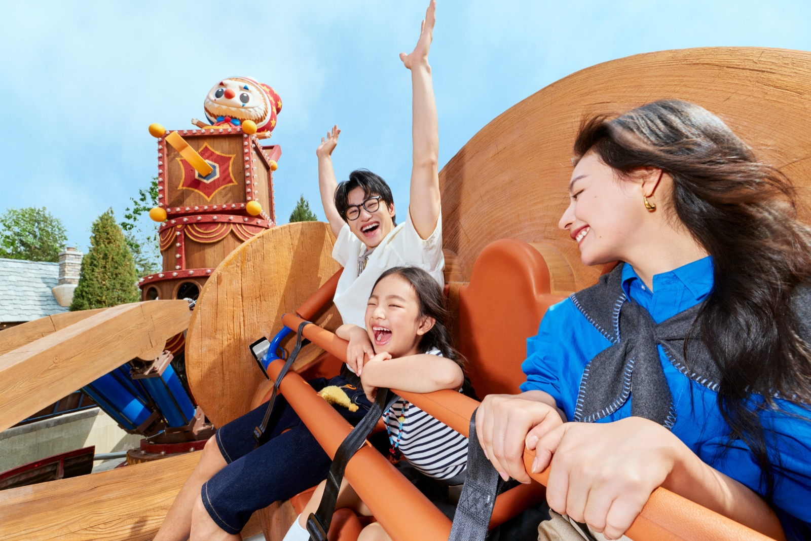 Guests laughing on the swinging pirate ship ride